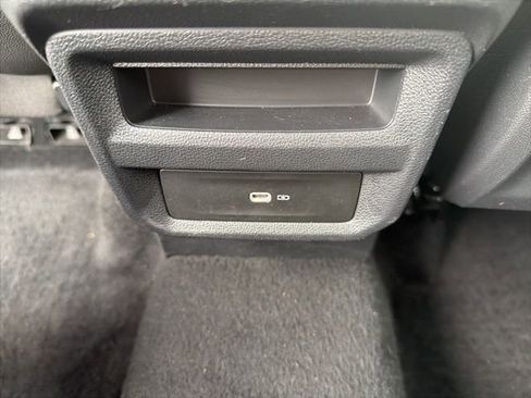 Used 2023 Volkswagen Taos SE w/ Black Wheel Package image 16