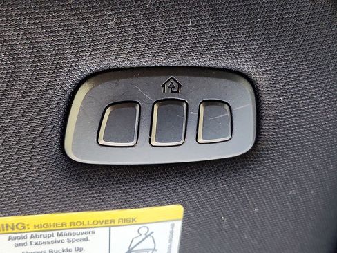 Used 2022 Ford F250 Platinum w/ FX4 Off-Road Package image 22