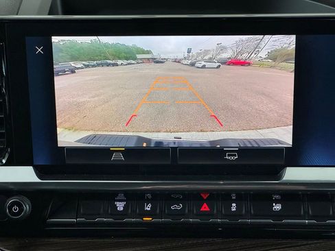 Used 2025 Chevrolet Silverado 2500 LT w/ Convenience Package AWD/4WD image 34