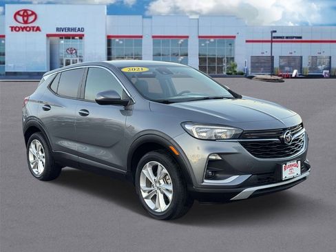 Used 2021 Buick Encore GX Preferred w/ Cold Weather Comfort Package image 2