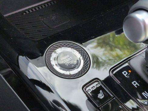 New 2026 Kia Niro EX FWD image 17