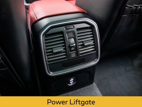 Used 2023 Porsche Macan S AWD/4WD image 18