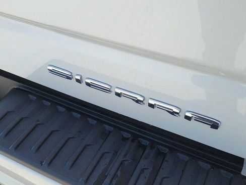 Used 2024 GMC Sierra 1500 Denali Ultimate AWD/4WD image 4