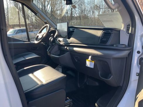New 2026 Ford Transit 250 148 Medium Roof RWD image 11