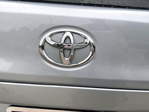Used 2026 Toyota Corolla Cross L FWD image 10
