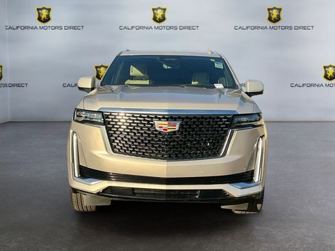 Used 2022 Cadillac Escalade ESV Premium Luxury image 2