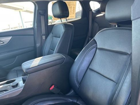 Used 2019 Chevrolet Blazer LT FWD image 38