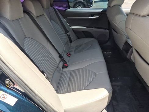 Used 2018 Toyota Camry SE FWD image 29