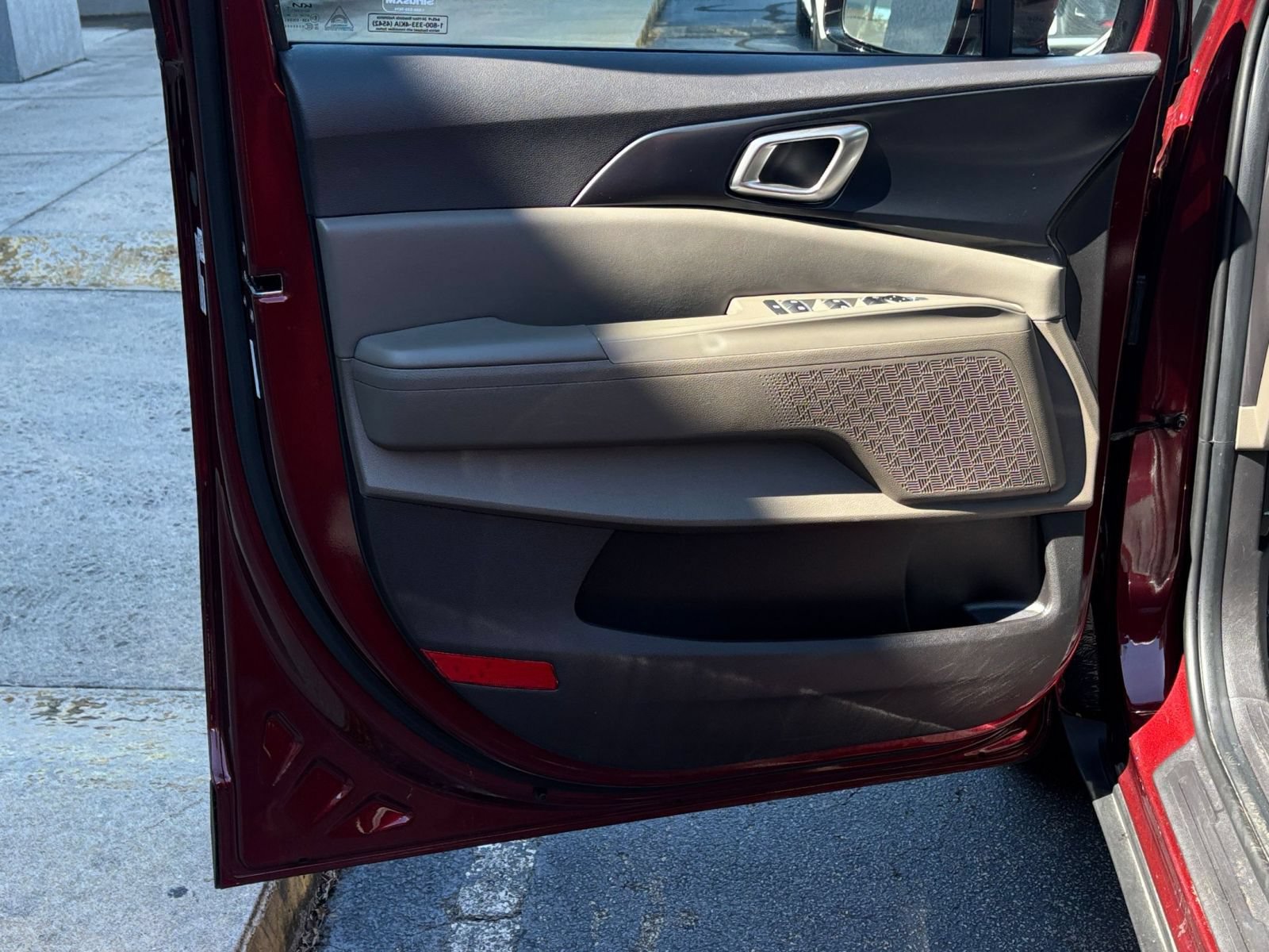 Used 2026 Kia Carnival FWD image 18