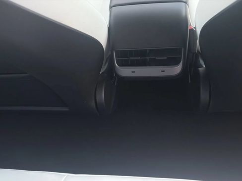 Used 2023 Tesla Model 3 Standard Range RWD image 12