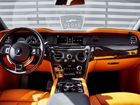 Used 2024 Rolls-Royce Cullinan Black Badge image 58