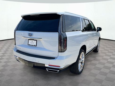 New 2026 Cadillac Escalade ESV Luxury w/ LPO, Radiant Package AWD/4WD image 5