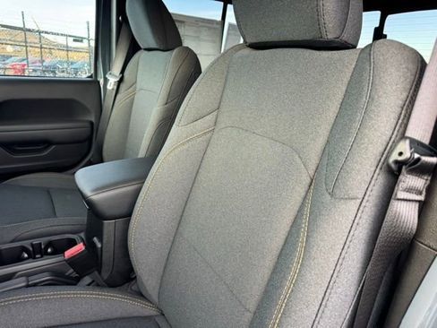 New 2026 Jeep Gladiator Sport AWD/4WD image 13