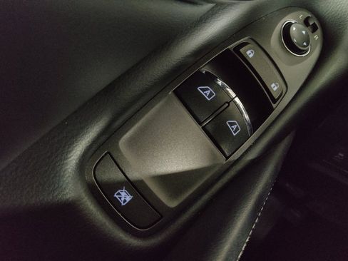 Used 2017 INFINITI Q60 w/ Premium Plus Package 3.0T image 27