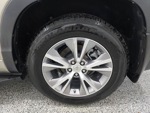 Used 2015 Toyota Highlander XLE FWD image 31