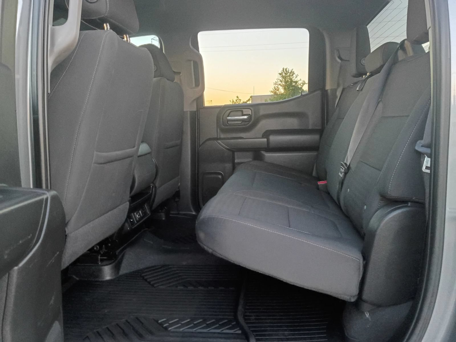 Used 2021 Chevrolet Silverado 1500 LT w/ Z71 Off-Road Package AWD/4WD image 21
