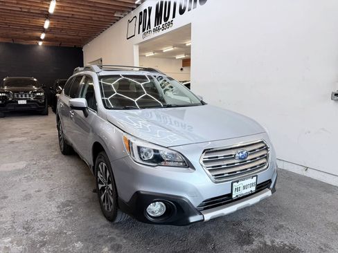 Used 2015 Subaru Outback 2.5i Limited AWD/4WD image 2