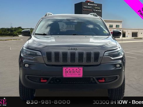 Used 2022 Jeep Cherokee Trailhawk w/ Sun, Sound & Nav Group AWD/4WD image 8