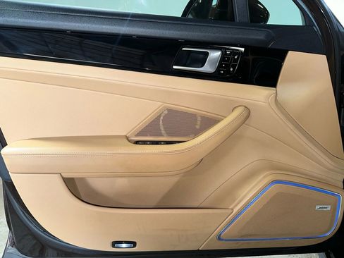 Used 2018 Porsche Panamera w/ Premium Package Plus image 20