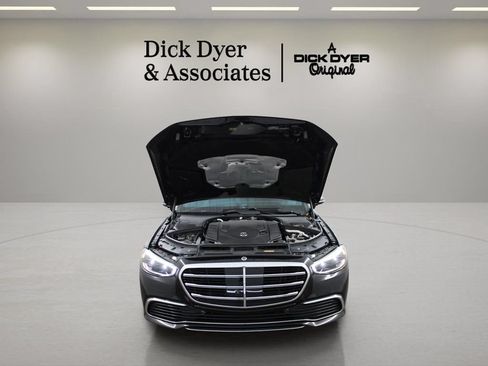 Used 2024 Mercedes-Benz S 580 4MATIC Sedan image 41