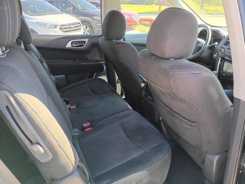 Used 2015 Nissan Pathfinder S image 15