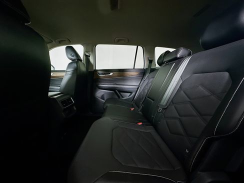 Used 2024 Volkswagen Atlas SE image 27