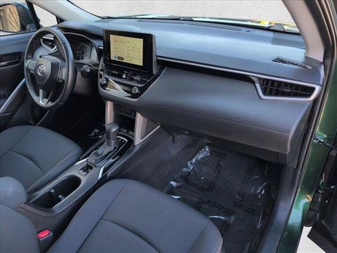 Used 2024 Toyota Corolla Cross LE AWD/4WD image 22