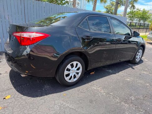 Used 2019 Toyota Corolla L FWD image 3