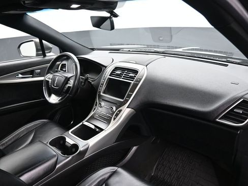 Used 2019 Lincoln Nautilus Select AWD/4WD image 48