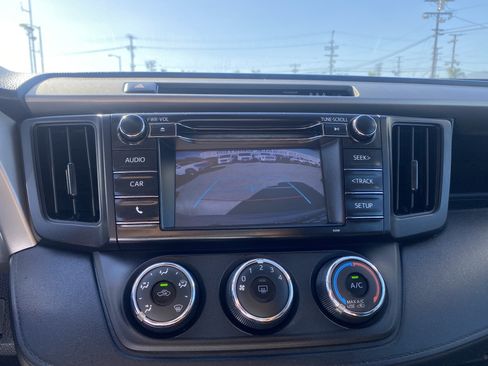 Used 2018 Toyota RAV4 LE w/ Cargo Management Package FWD image 14