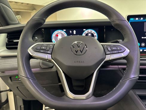 New 2026 Volkswagen Tiguan SE R-Line AWD/4WD image 22