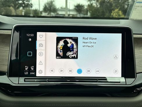 New 2026 Volkswagen Atlas SE image 16