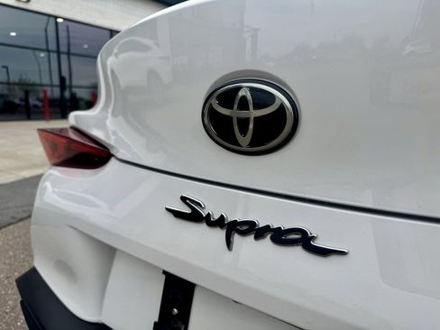 Used 2022 Toyota Supra Premium w/ Driver Assist Package image 7