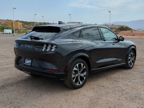 Used 2022 Ford Mustang Mach-E Premium RWD image 5