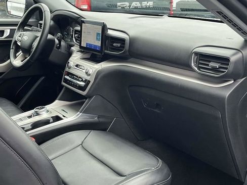 Used 2023 Ford Explorer XLT w/ Equipment Group 202A image 25