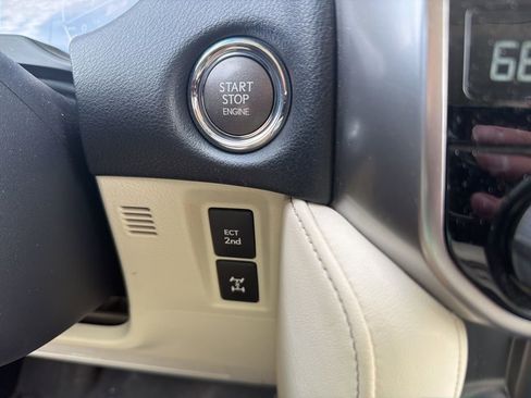 Used 2022 Lexus GX 460 Luxury w/ Sport Design Package AWD/4WD image 20