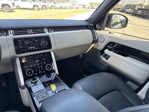 Used 2019 Land Rover Range Rover Supercharged image 11