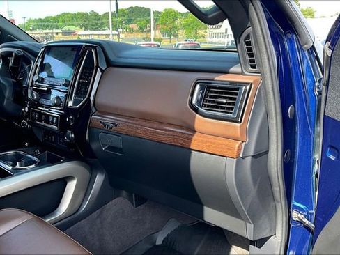 Used 2022 Nissan Titan Platinum Reserve w/ Moonroof Package AWD/4WD image 23