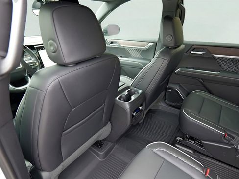 New 2026 GMC Acadia Denali w/ Super Cruise Package image 22