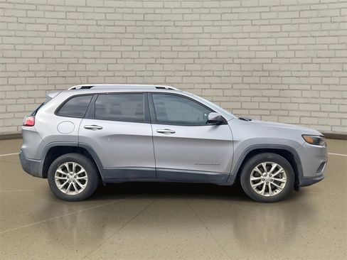 Used 2020 Jeep Cherokee Latitude image 4