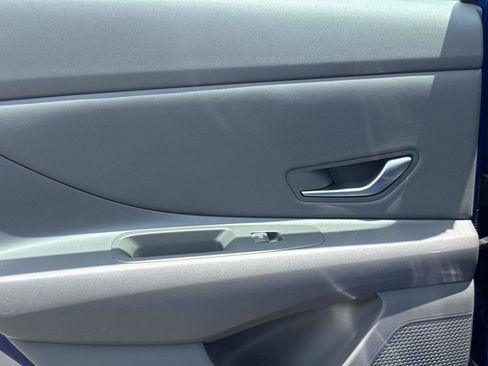 Used 2024 Hyundai Elantra SEL w/ Convenience Package FWD image 12