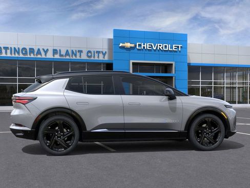 New 2026 Chevrolet Equinox EV RS image 5