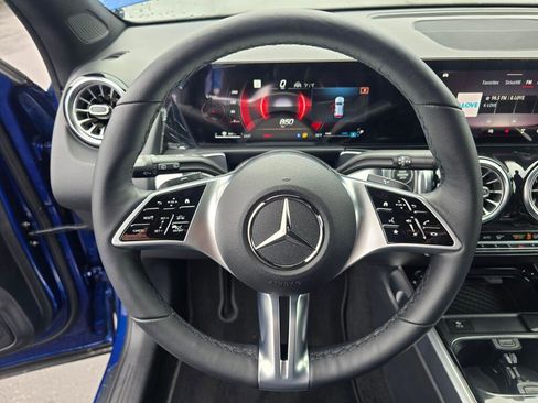 Certified 2025 Mercedes-Benz GLB 250 4MATIC image 14