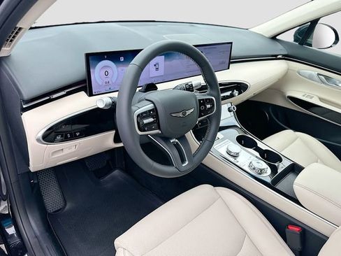 Certified 2026 Genesis GV70 2.5T image 9