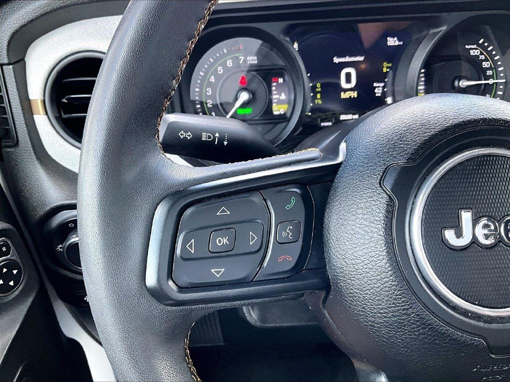 Used 2024 Jeep Wrangler Unlimited AWD/4WD image 22