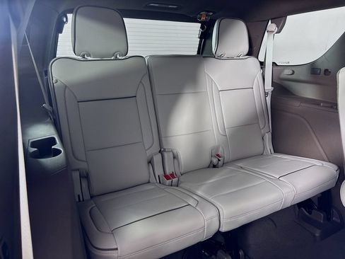 Used 2026 GMC Yukon Denali w/ Sun & Power Step Package AWD/4WD image 29