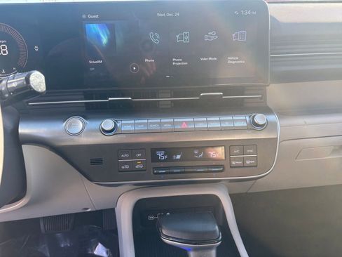 Used 2025 Hyundai Kona SEL image 18