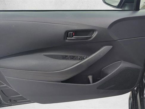 Used 2022 Toyota Corolla LE image 10
