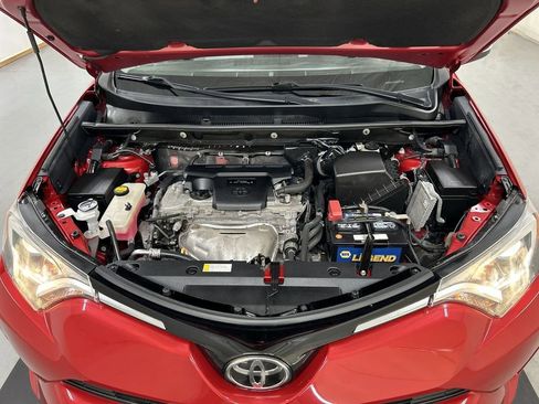 Used 2017 Toyota RAV4 XLE AWD/4WD image 24