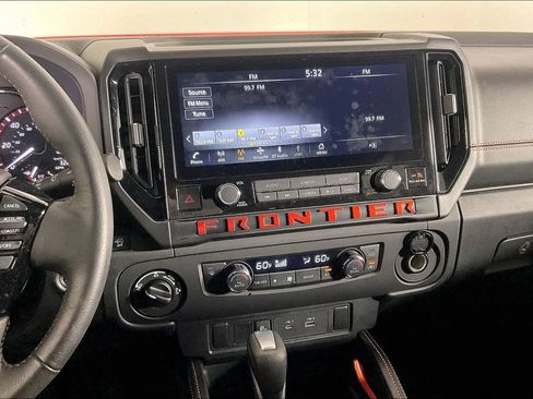 Used 2025 Nissan Frontier PRO-4X AWD/4WD image 8